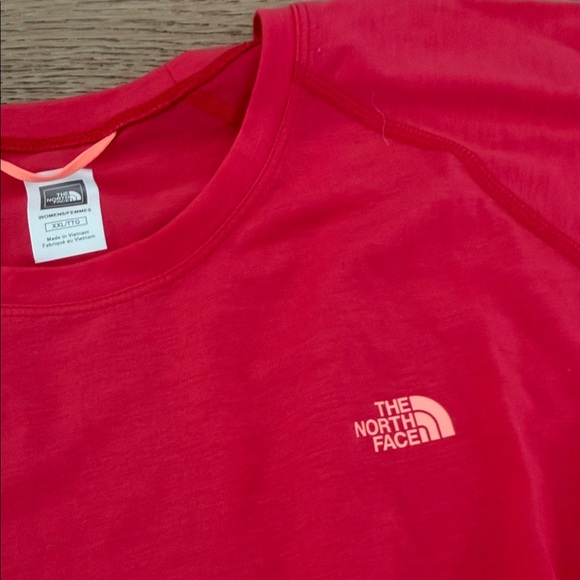 The North Face Women's Vibrant Pink Long Sleeve Tee - Picture 3 of 3